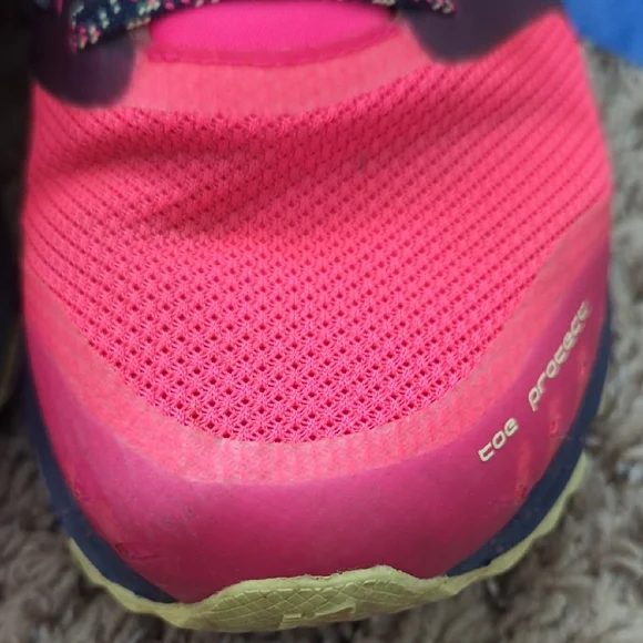 New Balance Women's Athletic Shoes in Pink and Navy - Picture 9 of 9